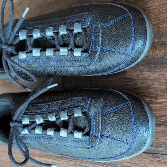 Donald Pliner Black Leather Blue Stitching Casual Sneakers - Men's 9 - Picture 2 of 9